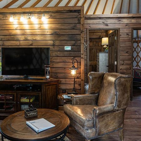 Staynantahala - Smoky Mountain Cabins And Luxury Yurts Aquone المظهر الخارجي الصورة