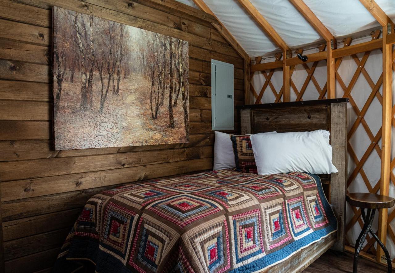 Staynantahala - Smoky Mountain Cabins And Luxury Yurts Aquone المظهر الخارجي الصورة