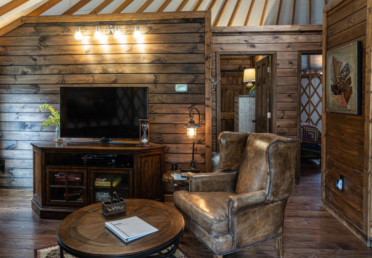 Staynantahala - Smoky Mountain Cabins And Luxury Yurts Aquone المظهر الخارجي الصورة