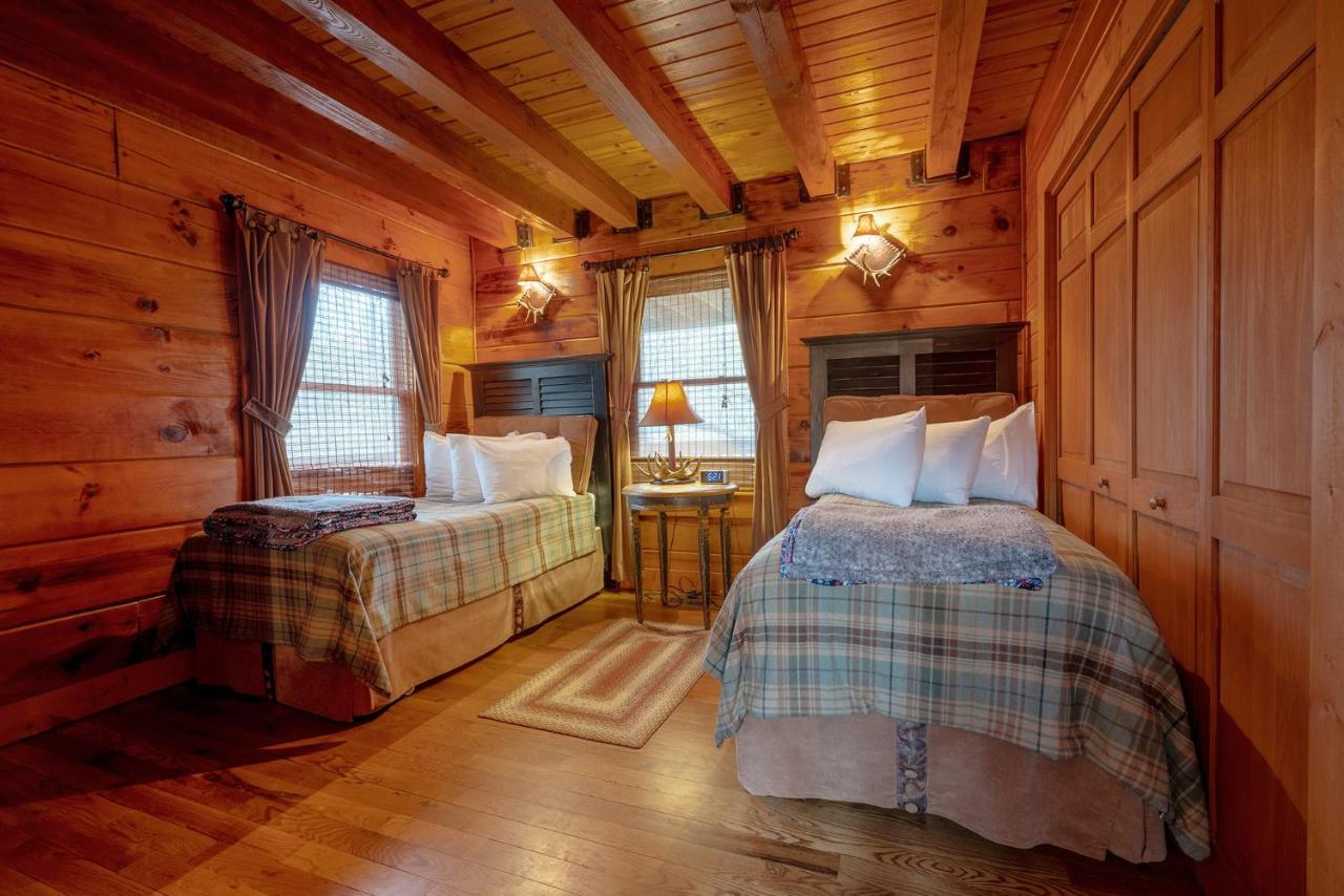 Staynantahala - Smoky Mountain Cabins And Luxury Yurts Aquone المظهر الخارجي الصورة